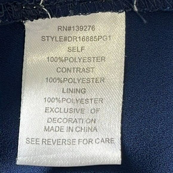 DR2 Top, Cap Sleeve Blouse, Layered Chiffon, Split Neck, Floral Blue, Medium - Picture 8 of 8